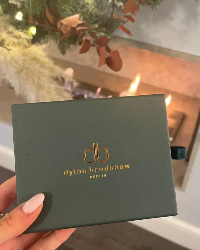 Show your mom some love this Mother’s Day with a thoughtful gift from Guaranteed Irish members! ✨💚
 
Shop local, support Irish businesses, and make her day extra special! 💐✨
 
#LoveIrish #MothersDay #GIGifts #AllTogetherbetter